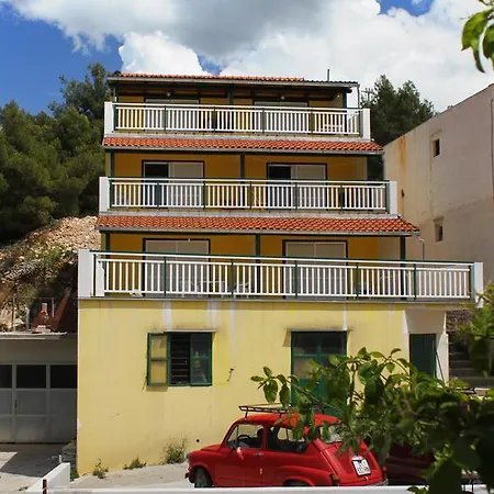Double Milna 3074a Guest house